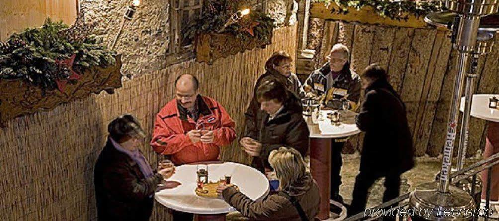 Petit Helvetia Budget Hotel Zermatt Restaurace fotografie