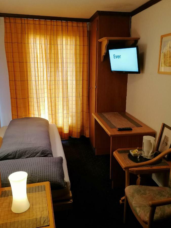 Petit Helvetia Budget Hotel Zermatt Exteriér fotografie